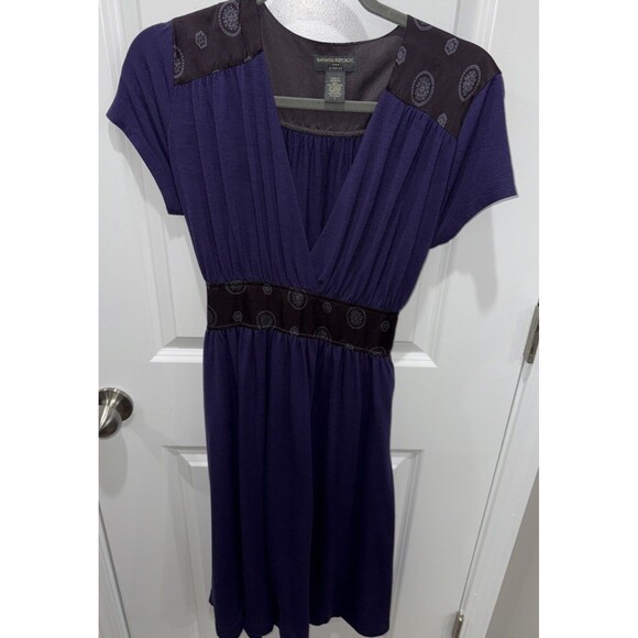 Banana Republic Stretch Dress With V-Neck And Cinched Empire Waist - Picture 1 of 13
